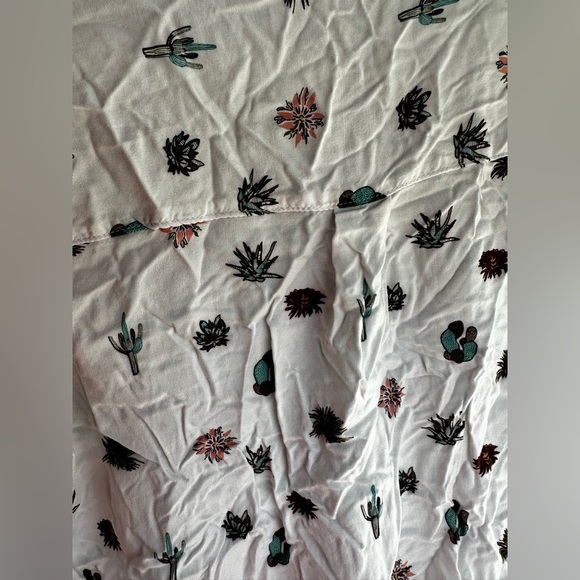 Per se medium cactus button down top - Picture 4 of 5